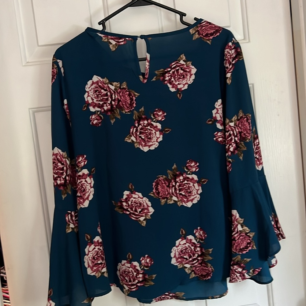 Flower blouse - Picture 4 of 6